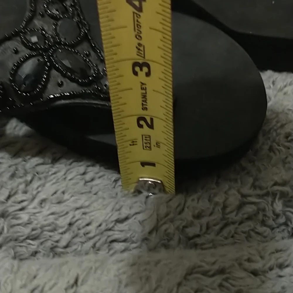🎈3/$12! Jeweled Thong Sandals! - Picture 4 of 10